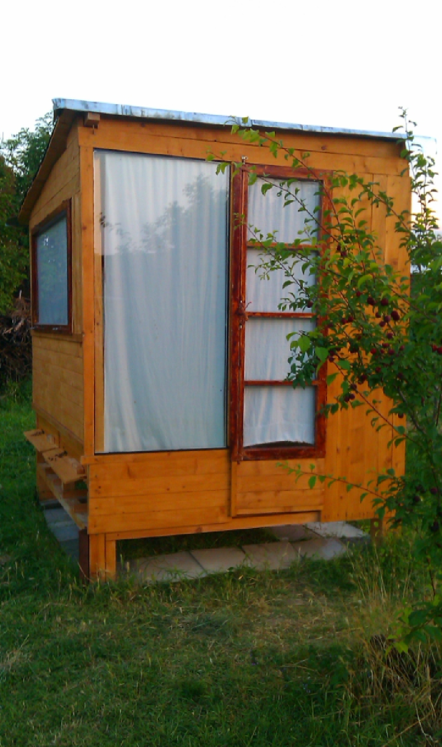 Пчелна къща с. Обнова